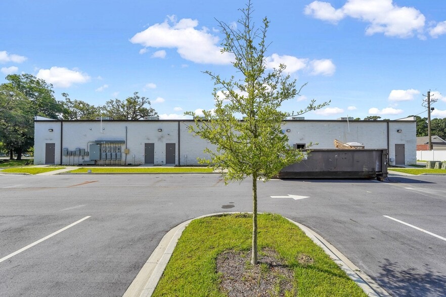 More Photos Of 4410 Ogeechee Rd, Savannah Storefront Retail Office For Lease