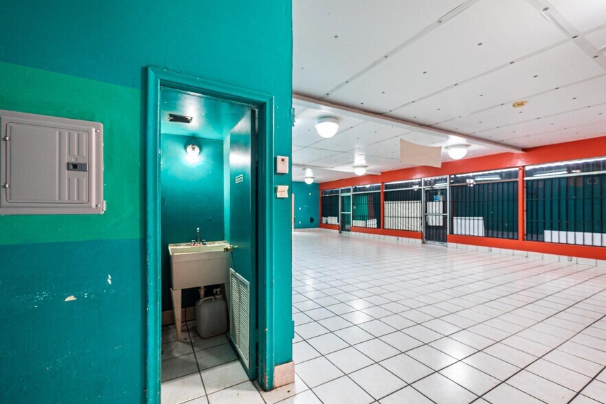 More Photos Of 7201 Bird Rd, Miami Storefront For Sale