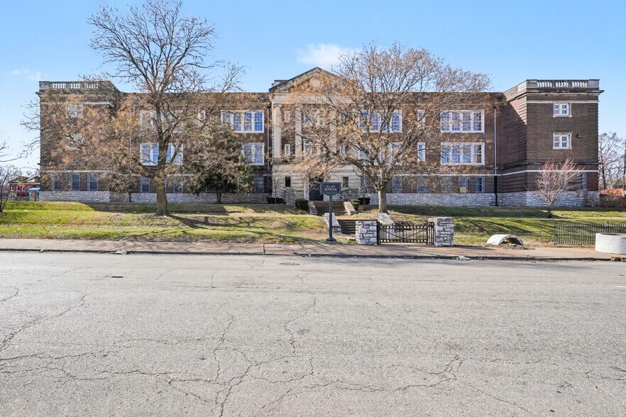 More Photos Of 3821 11th St, Saint Louis Specialty For Sale