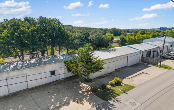 More Photos Of 1240-1242 Katy Rd, Fort Worth Flex For Lease