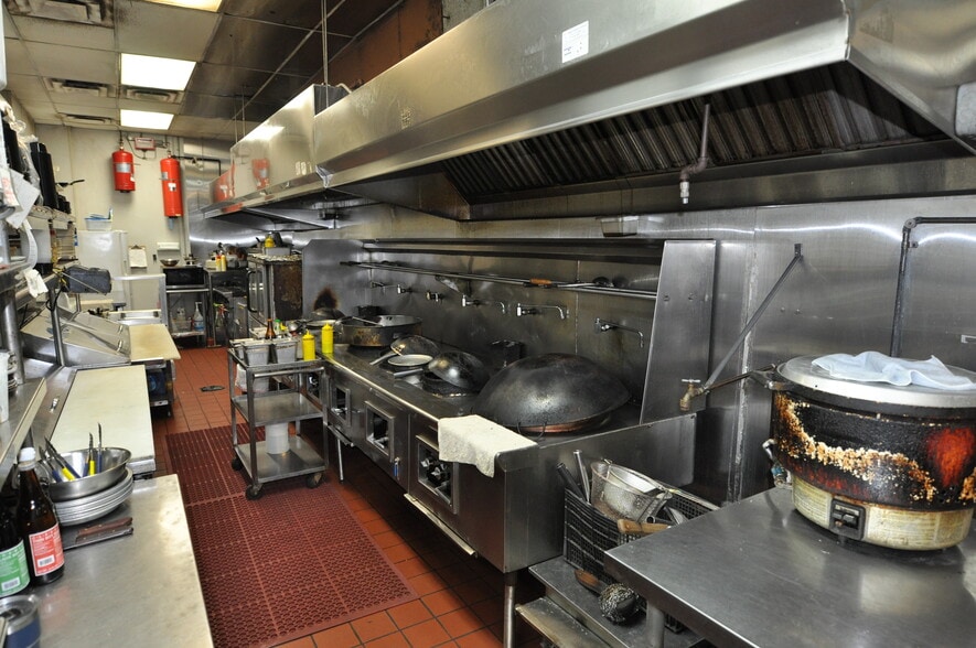 More Photos Of 5370 Peachtree Industrial Blvd, Norcross Restaurant For Sale