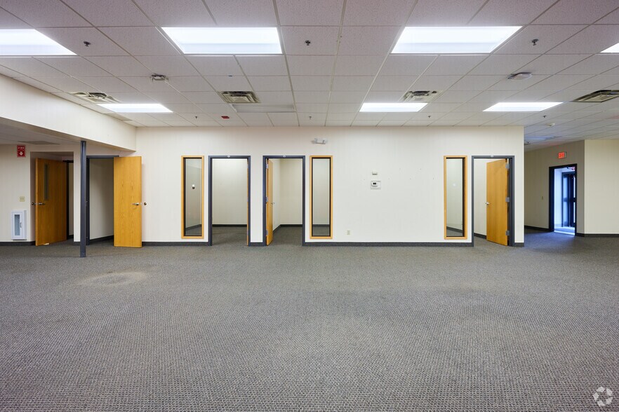 More Photos Of 300 Main St, East Rochester Medical For Lease