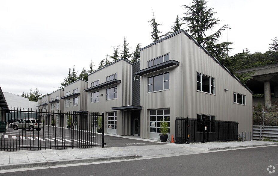 More Photos Of 920 S Holgate St, Seattle Light Manufacturing For Sale