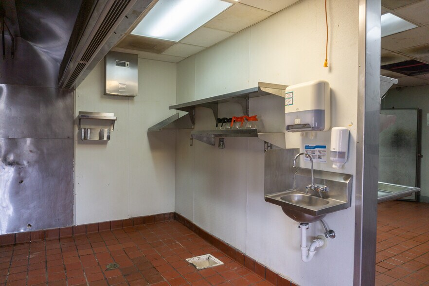 2187 N Bridge St, Elkin, NC 28621 General Retail For Sale