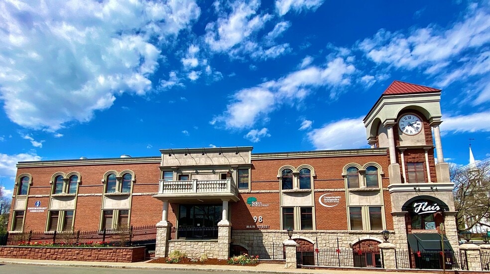 More Photos Of 98 Main St, Southington Medical For Lease