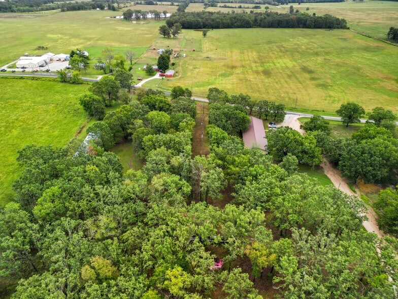 More Photos Of 23195 Shannon Ln, Summersville Apartments For Sale