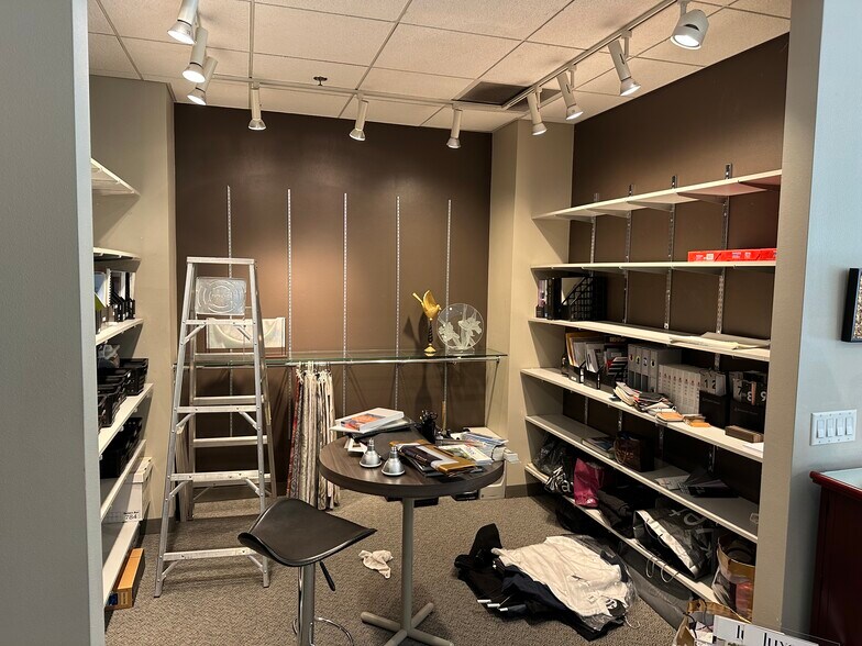 More Photos Of 11123-11137 N Wauwatosa Rd, Mequon Loft Creative Space For Lease