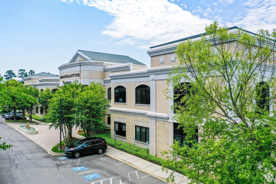 More Photos Of 11220 Elm Ln, Charlotte Office For Lease