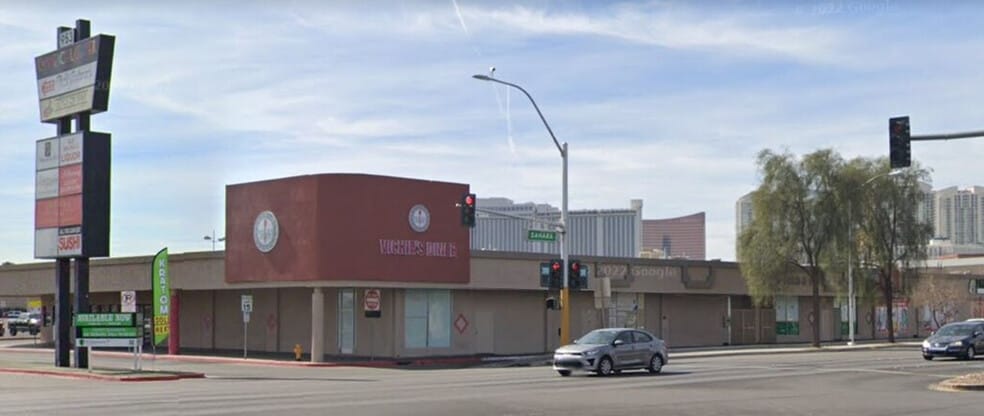 More Photos Of 953 E Sahara Ave, Las Vegas Freestanding For Lease