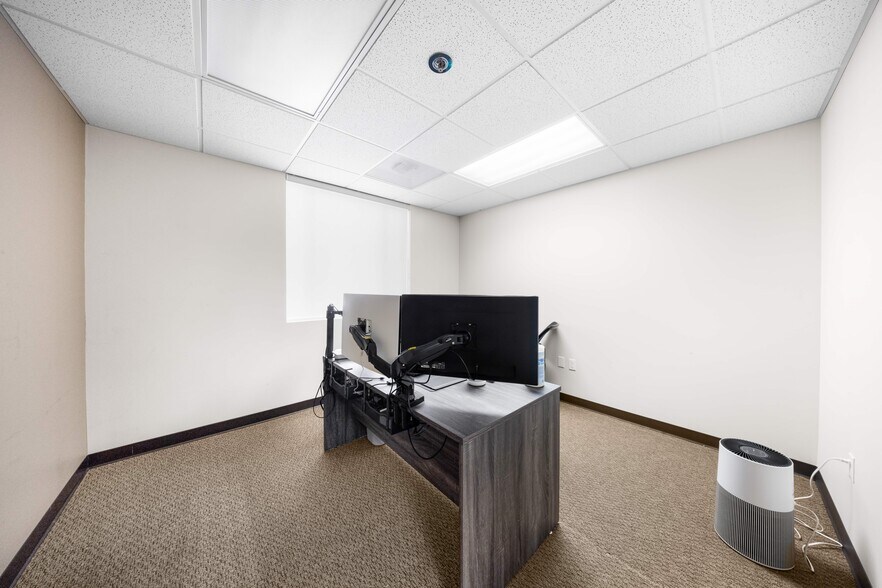 More Photos Of 1795 E Holt Blvd, Ontario Showroom For Sale