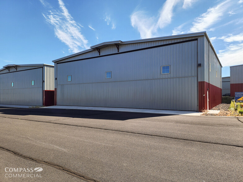 Primary Photo Of 63205 Gibson Air Rd, Bend Airplane Hangar For Sale