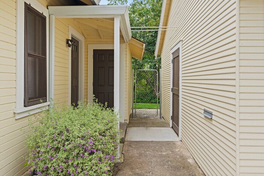 More Photos Of 660 N State St, Ukiah Medical For Sale