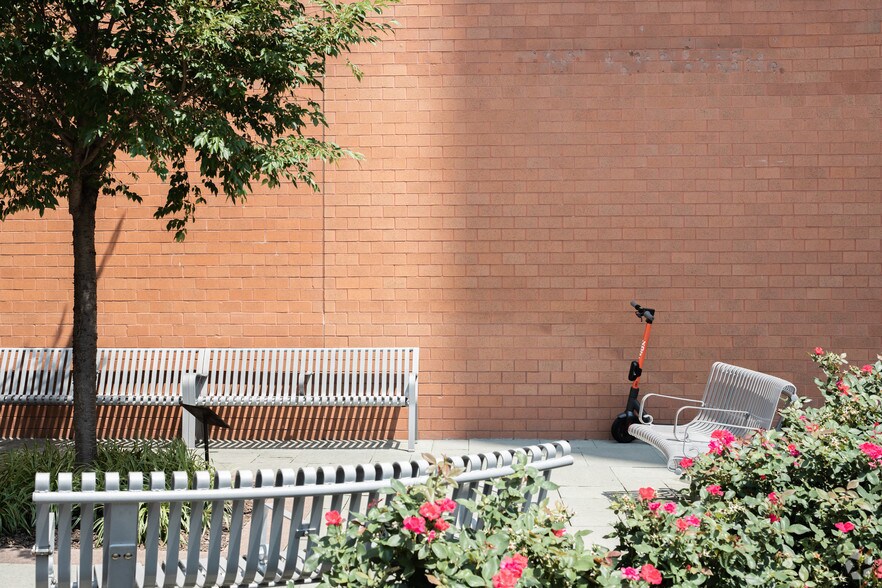 More Photos Of 300 E Lombard St, Baltimore Office Residential For Lease