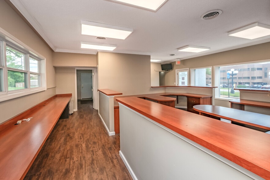 More Photos Of 4163 Crescent Dr, Saint Louis Medical For Sale