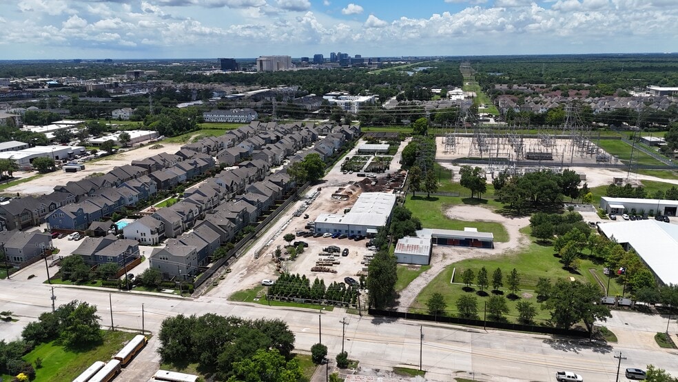 Primary Photo Of 1261 Brittmoore Rd, Houston Warehouse For Sale