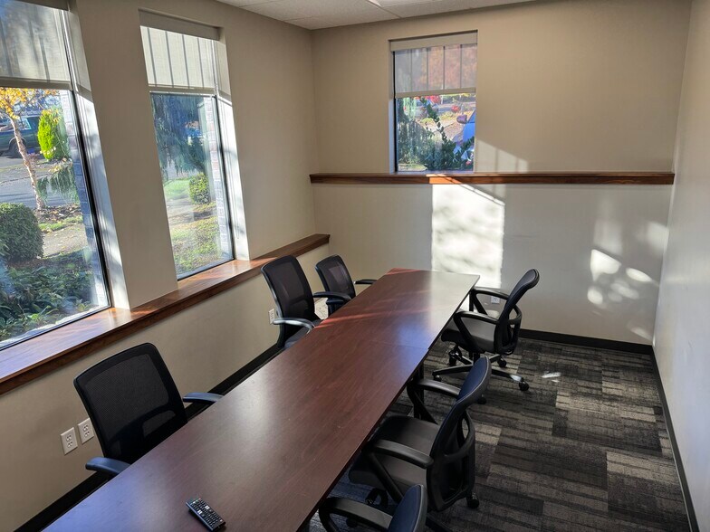 More Photos Of 1781 Liberty St SE, Salem Office For Lease