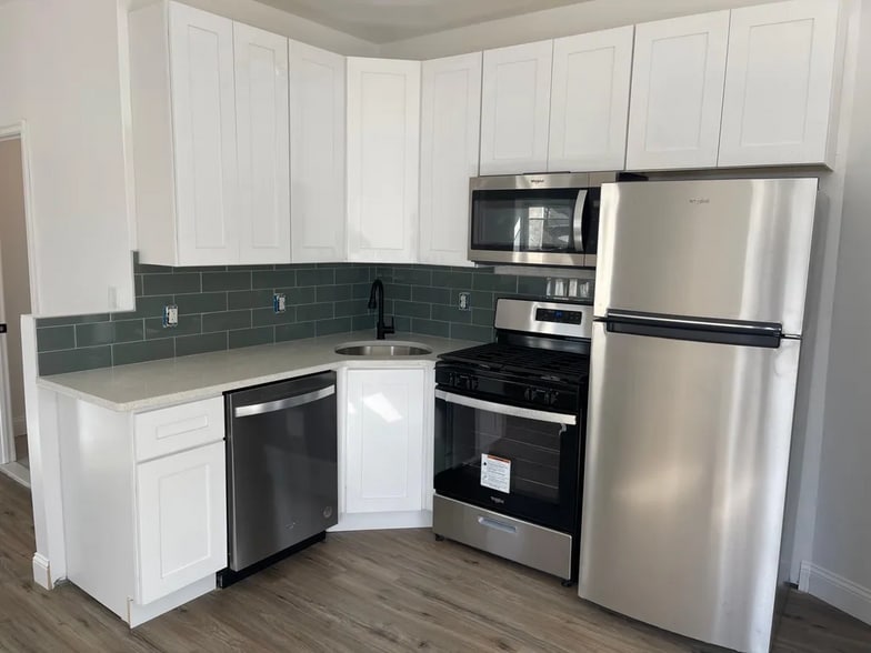 More Photos Of 110 Beloit Ave, Audubon Apartments For Sale