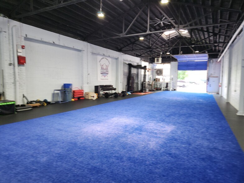 More Photos Of 310-312 W Main St, Norristown Warehouse For Lease