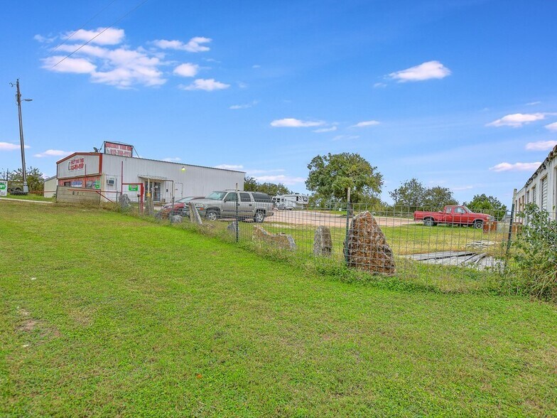 More Photos Of 2791 W State Highway 29, Burnet Auto Repair For Sale