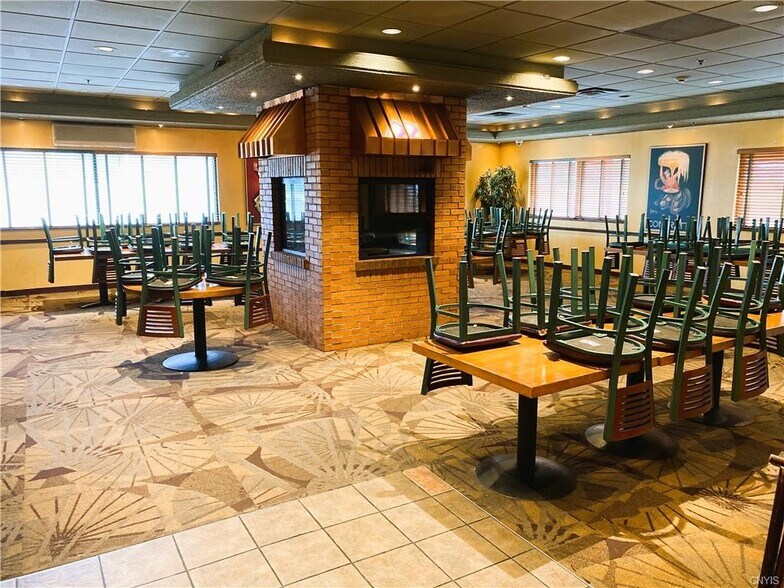 More Photos Of 1370 Burnet Ave, Syracuse Restaurant For Sale