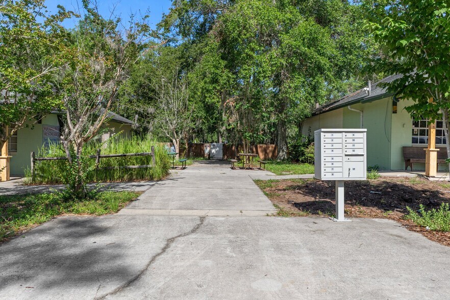 More Photos Of 14100 N Highway 19, Salt Springs Storefront Retail Office For Sale