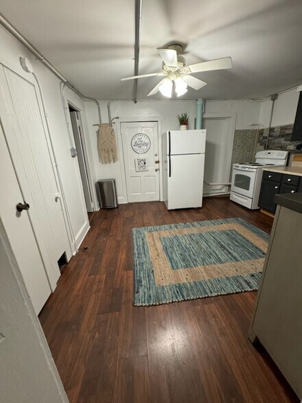 More Photos Of 10 N River St, Batavia Apartments For Sale