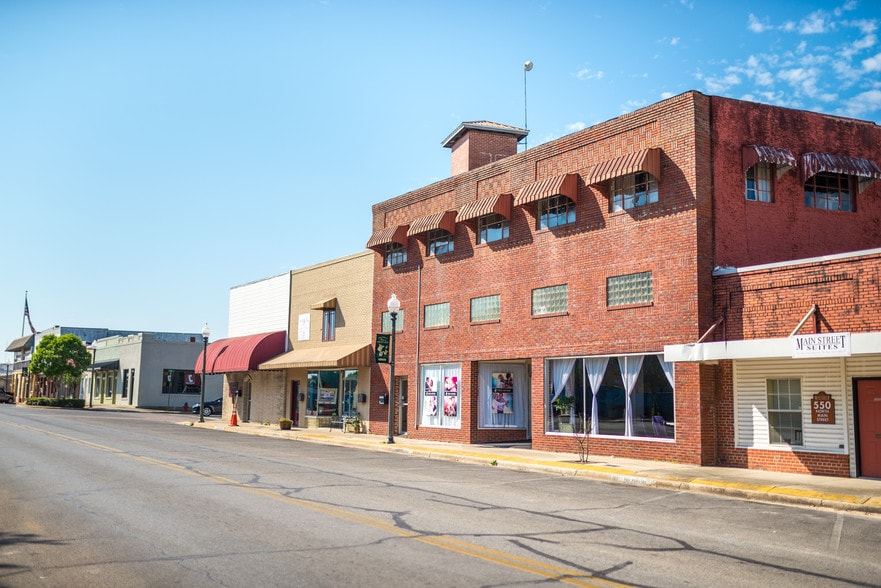 More Photos Of 544 N Main St, Crestview Storefront Retail Office For Sale