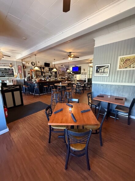 More Photos Of 1213 Ridge Rd, Lackawanna Restaurant For Sale