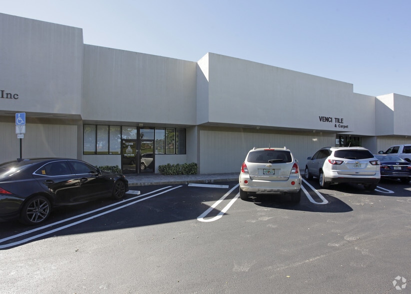 More Photos Of 12350-12360 Wiles Rd, Coral Springs Warehouse For Lease