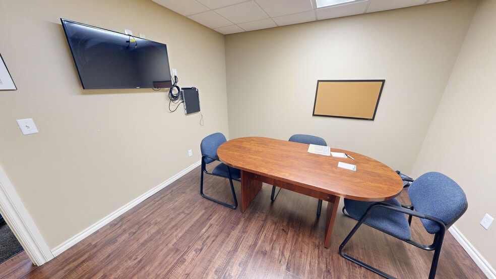 More Photos Of 1213 Esi Dr, Springdale Warehouse For Lease