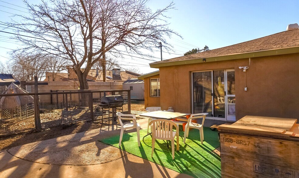 More Photos Of 9006 Woodland Ave NE, Albuquerque Specialty For Sale
