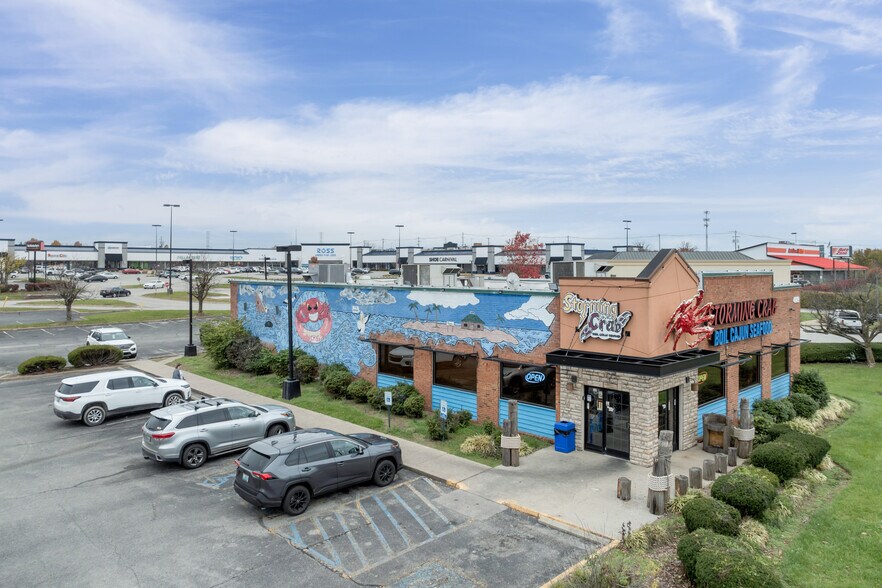More Photos Of 127 W Tiverton Way, Lexington Unknown For Lease