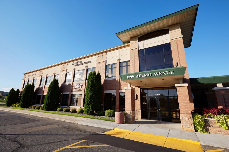 More Photos Of 1099 Helmo Ave N, Oakdale Medical For Lease