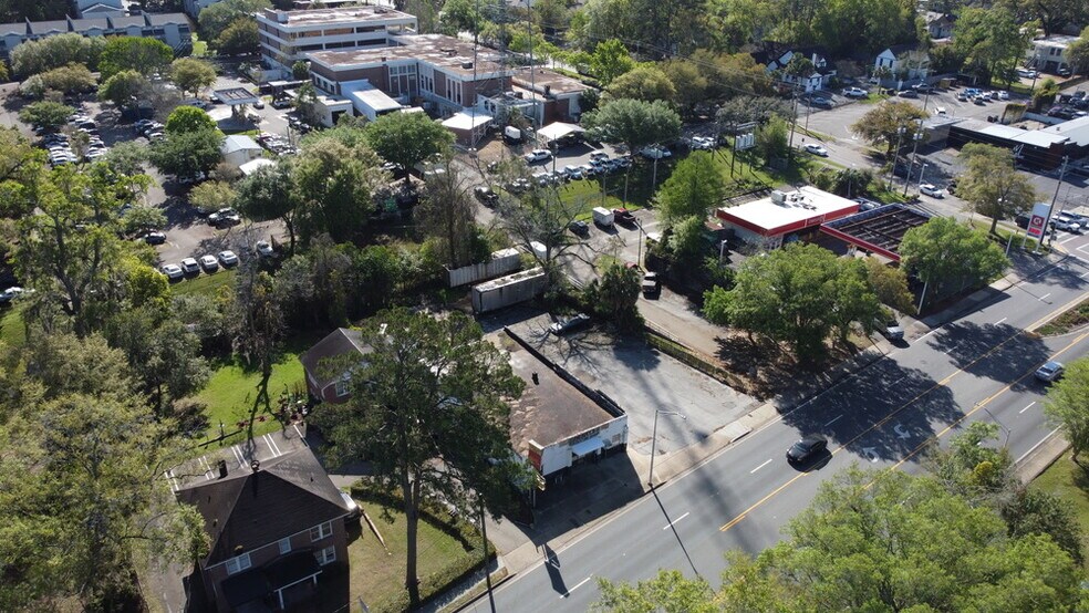 More Photos Of 1423 N Monroe St, Tallahassee Auto Repair For Sale