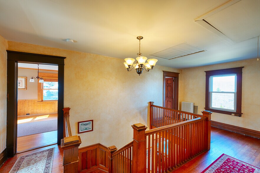 More Photos Of 105 Gleneida Ave, Carmel Office For Sale