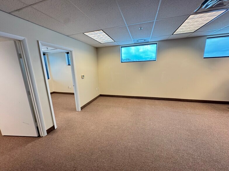 More Photos Of 2870 Stirling Rd, Hollywood Light Distribution For Sale