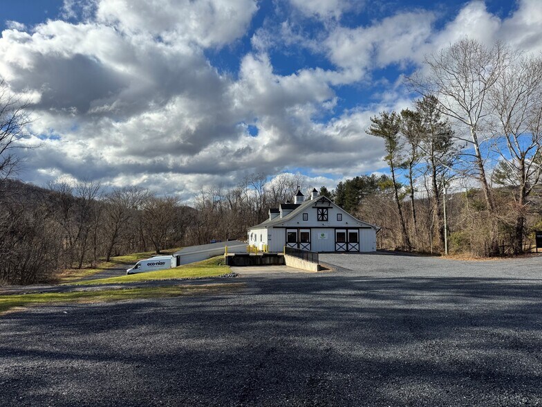 More Photos Of 12055 John Marshall Hwy, Markham Industrial For Sale