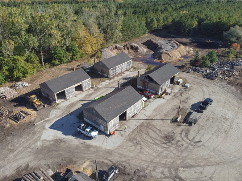 More Photos Of 5052 Reynolds Rd, Sturgeon Bay Flex For Sale