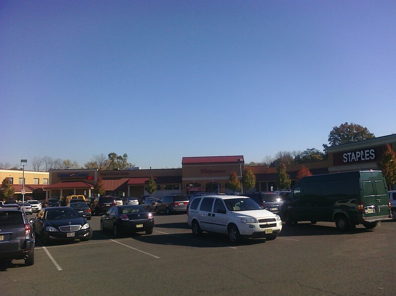 More Photos Of 2929-2933 Vauxhall Rd, Vauxhall Storefront For Lease