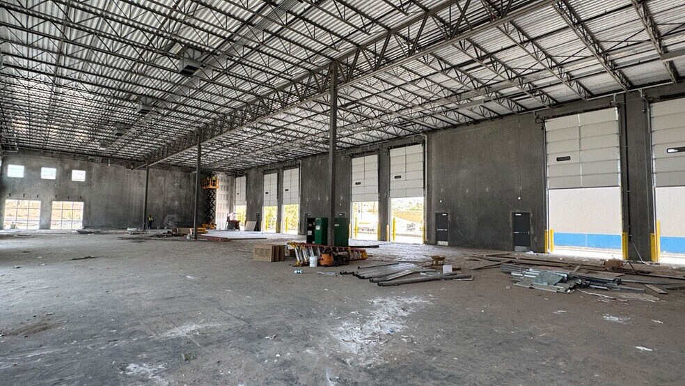 More Photos Of 4500 Doniphan Dr, El Paso Light Distribution For Lease