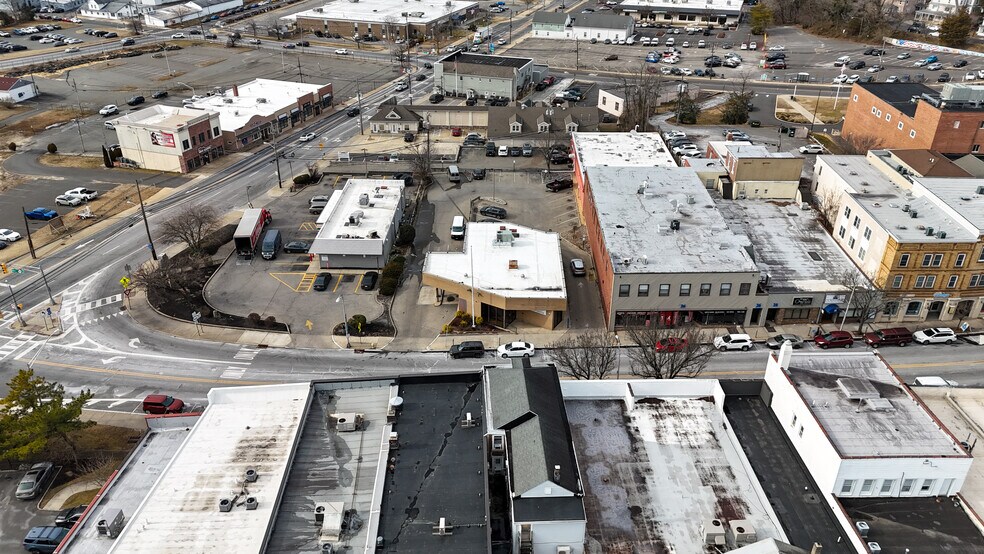 More Photos Of 24 Main St, Toms River Bank For Lease