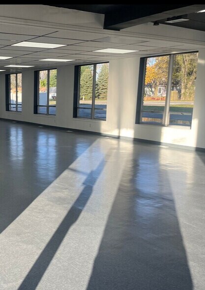 More Photos Of 3520-3560 Pontiac Lake Rd, Waterford Storefront For Lease