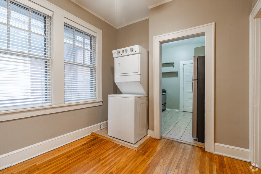 More Photos Of 31 S McLean Blvd, Memphis Apartments For Sale