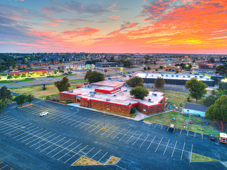 Primary Photo Of 6009 NW Expressway St, Oklahoma City Religious Facility For Sale