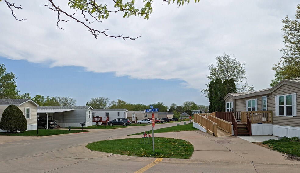 More Photos Of , Cedar Rapids Multifamily For Sale