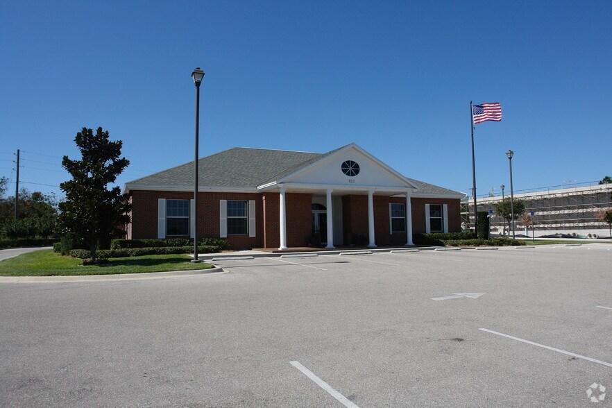 More Photos Of 120 US Highway 27 S, Lake Placid Bank For Lease