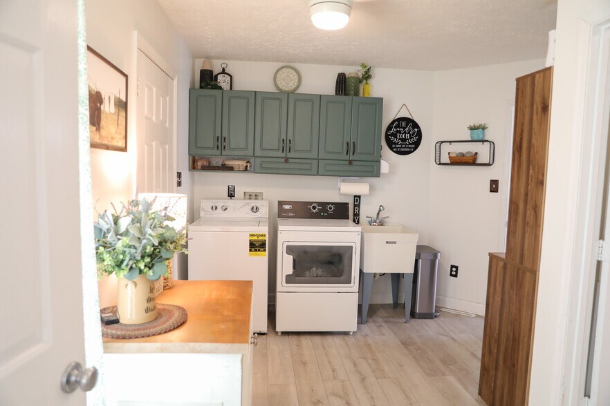 More Photos Of 232 Mine Branch Rd, Crimora Specialty For Sale