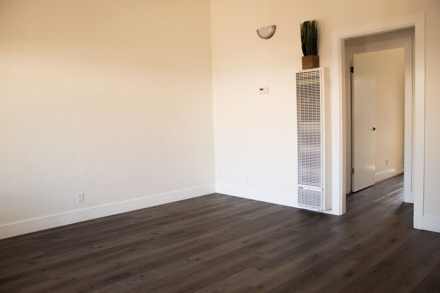 More Photos Of 2483-2491 Whitney Dr, Mountain View Apartments For Sale