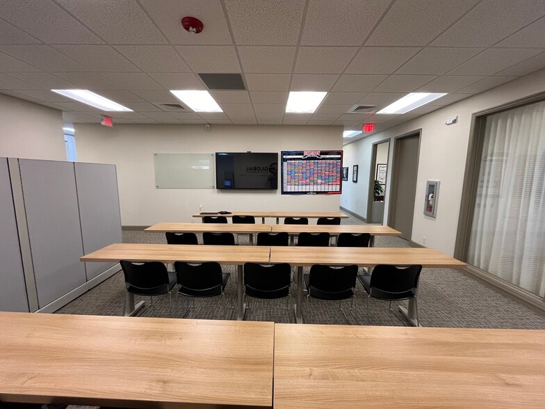 More Photos Of 2810 E Oakland Park Blvd, Fort Lauderdale Office For Lease