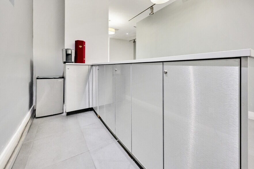 More Photos Of 500 4th Ave, Brooklyn Apartments For Lease